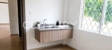 Local comercial estratégico de 101m² con 7 parqueaderos