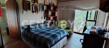 Casa independiente en Las Palmas con cancha y jardín de 2.437m²