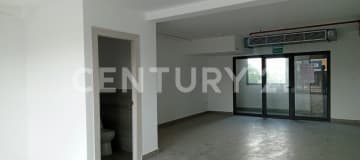 Oficina en Almax Center Samborondón - 51m² + parqueo
