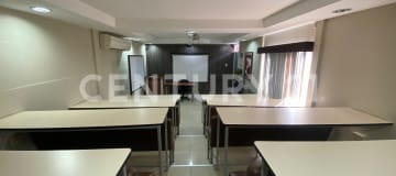 Complejo comercial y de oficinas en alquiler o venta en Plaza Forum