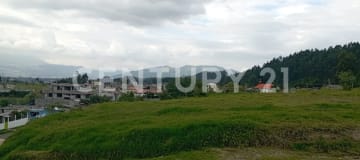 Hermosa esquinera en Valle de los Chillos, vista y tranquilidad