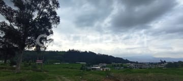 Hermosa esquinera en Valle de los Chillos, vista y tranquilidad