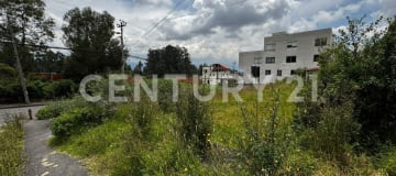 Terreno 667m² en Sangolquí - Ideal para bodegas o comercio
