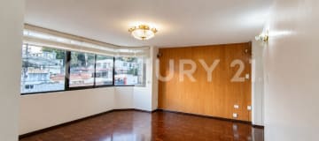Casa en La Kennedy con 3 dormitorios y ambiente familiar