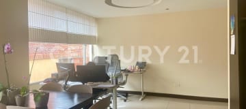 Suite en La Carolina: 1 dormitorio y parqueadero cubierto
