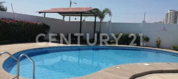 Terreno en venta en Playa Milina, Salinas - a metros del mar