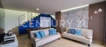 Departamento con piscina en venta en Sur de Manta