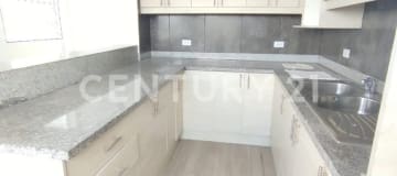 Casa nueva con 3 dormitorios, hidromasaje y terraza