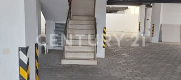 Depto. 3 habs cerca del mar: piscina y parqueo en condominio