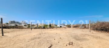 Terreno esquinero de 250 m² en Pta. Blanca, ideal inversión