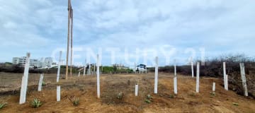 Terreno esquinero de 250 m² en Pta. Blanca, ideal inversión