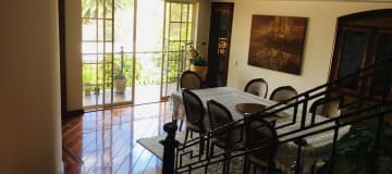 VENTA CASA 6 dormitorios CUMBAYÁ, 1171m2 terreno y jardín.