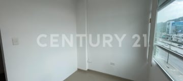 Oficina moderna de 45m² en Ceibos Center I, Guayaquil