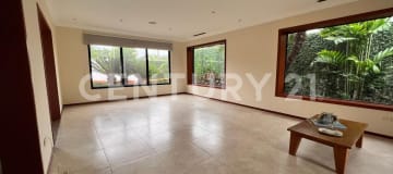 Casa de un piso con 3 dormitorios y jardín en venta