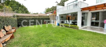 Casa moderna en Av. Intervalles, sector de alto crecimiento