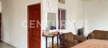 Casa rentera esquinera: 6 unidades y $1310/mes de renta