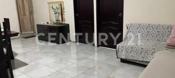 Casa rentera esquinera: 6 unidades y $1310/mes de renta