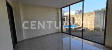 Casa por estrenar en Urb. Mallorca Village con jacuzzi
