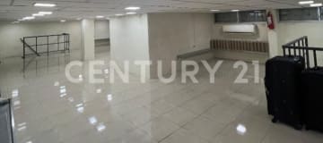 Bodega comercial de 138.6 m² en Bahía Norte, Guayaquil