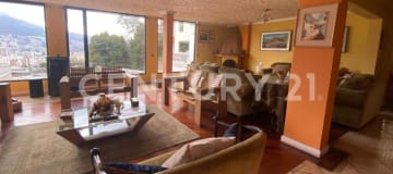 Casa de 480m² en sector estratégico con vista
