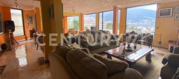 Casa de 480m² en sector estratégico con vista