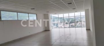 Oficina en Ceibos, 102m² + parqueo - Vista privilegiada