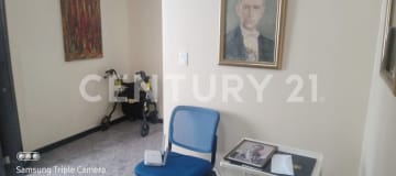 Depto. en Bosmediano: 210m², 3 hab. + 2 parqueos y bodega