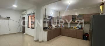 Casa en Mapasingue: 128m², 5 hab, 3 baños, garaje y financiamiento