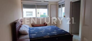 Vive en Resort Playa Almendro con piscinas y seguridad 24h