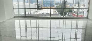 Oficina a la venta 52m² en Guayaquil, Av. de las Américas