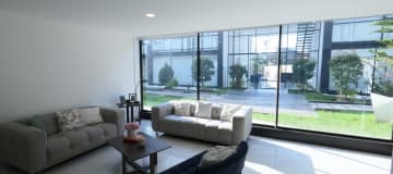 Venta Amplio Departamento Dúplex 3 dormitorios. Sector: Santa Rosa. Tumbaco. CW