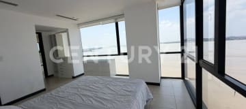 Suite amoblada 66m2 en renta - Vista al río y parqueo