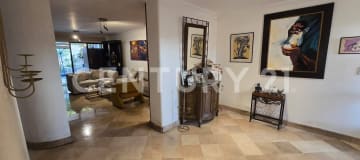 Casa 235m² en Ceibos Norte con jacuzzi, BBQ y seguridad 24/7
