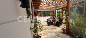 Casa con piscina y BBQ cerca del Club de Golf Los Cerros