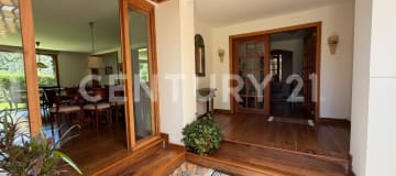 Casa con piscina y BBQ cerca del Club de Golf Los Cerros