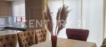 Casa moderna en Altos de Manta Beach con 4 hab. y terraza