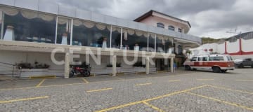 Hotel emblemático en venta en Yahuarcocha - 2,700m² y 24 habitaciones