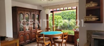 Casa estilo español de lujo - 800m² con jardines y BBQ