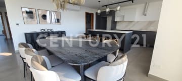 Depto 3 dorms, 175m2 con parqueos y bodega