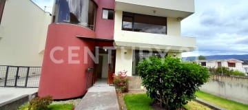 Casa 200m² en conjunto cerrado - Valle de los Chillos $99.9K