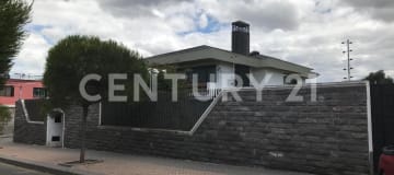 Casa con terreno en Guayllabamba - Ideal vivienda o negocio