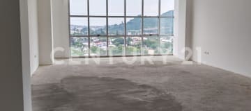 Oficina en Ceibos, 69m² + parqueo - Excelente vista