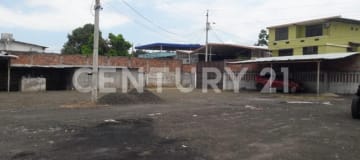 Terreno con cerramiento en zona de alto crecimiento urbano