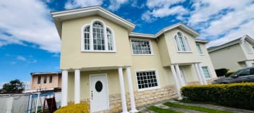 EN VENTA CASA EN MIRASIERRA, 3 HABITACIONES 2 PLANTAS