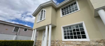 EN VENTA CASA EN MIRASIERRA, 3 HABITACIONES 2 PLANTAS