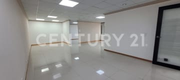 Oficina corporativa 135 m² en República del Salvador, Quito