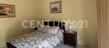 Hotel + centro comercial en venta en Puerto López