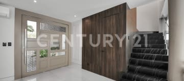 Amplia casa en alquiler en Urb. Bouganville, Samborondón - $3,500