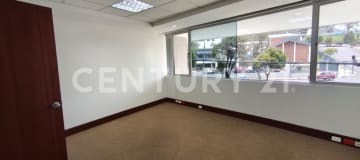 Oficina 85m² ideal para call center o empresa en sector comercial