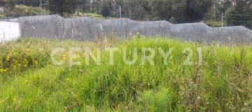 Terreno esquinero en Conocoto - 300m² - Ideal para proyecto habitacional